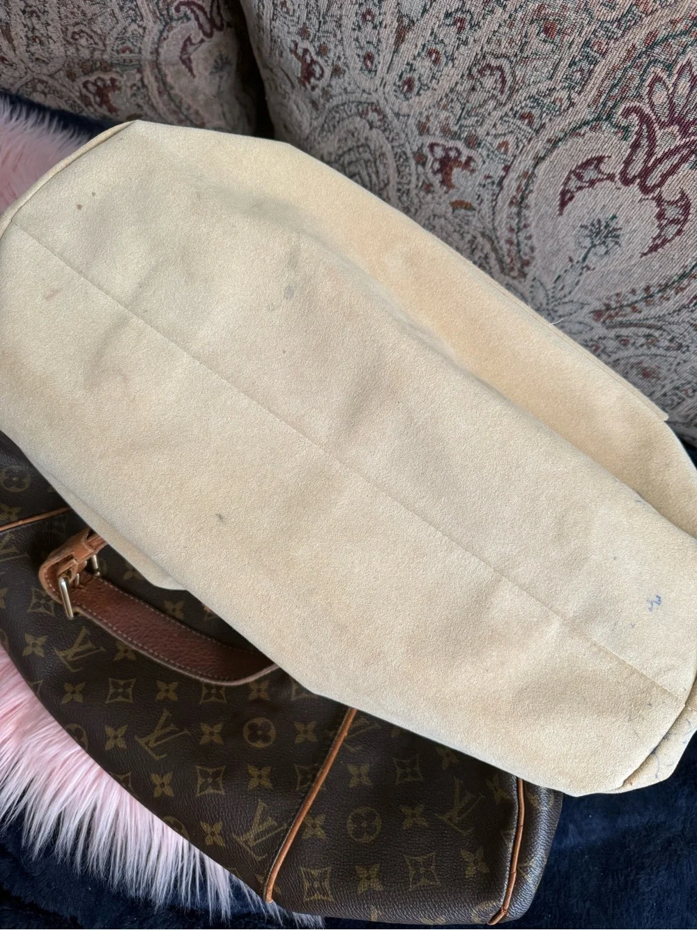 Louis Vuitton AUTHENTIC💯🌹GM Galleria Monogram Canvas Shoulder Bag with Tan Trim